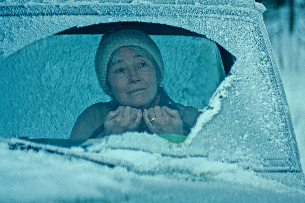 “Dead of Winter (2025): Emma Thompson’s Chilling Turn in a Snow-Bound Thriller”